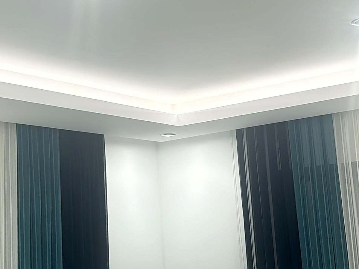 Faux plafond — corniche lumineuse LED